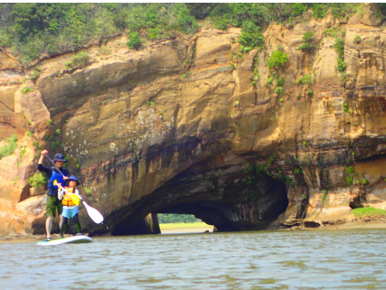 �C�ւƌq����͌��g���l����(�}���O���[�u�c�A�[��)