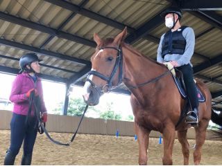 インストラクターが馬の乗り方や習性など丁寧に指導いたします。