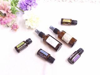 お好きなエッセンシャルオイル(アロマ)でルーム用・マスク用・消臭用などのスプレーを作ります。