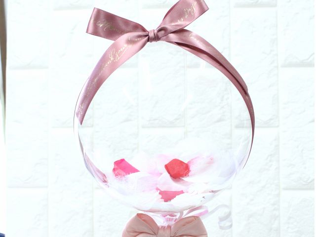 こちらのはバルーンフラワーは、お客様の体験作品です。