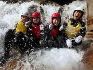 おもいっきりエメラルドグリーンの水質を体感しよう!!