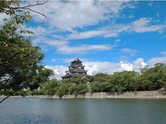 三本の矢、毛利氏築城の広島城