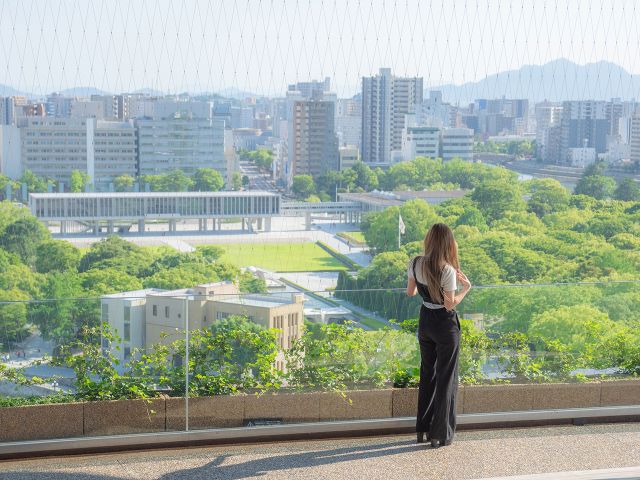 360度パノラマの折り鶴タワー展望台