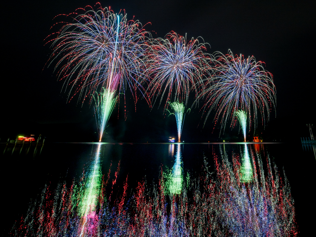 ���m�΂ł̉ԉΑ��̗l�q�i��N�j