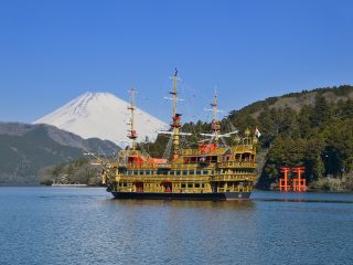 船名:クイーン芦ノ湖