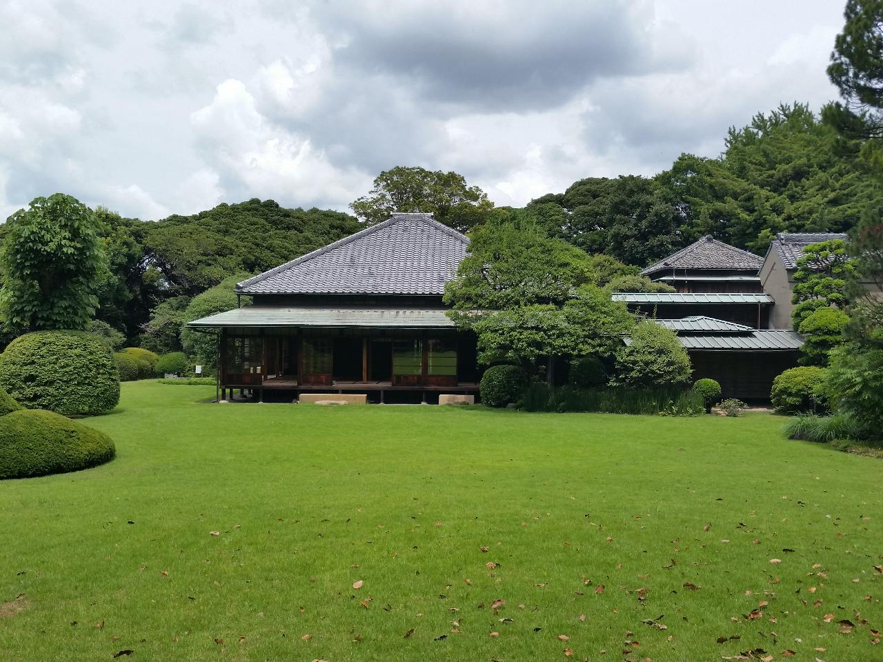 Ƃ̂~y˒@zBƂ̂~ŗBʌJĂ鍑̏dvBapɕϐgAA^łB^CXbvCɂȂ܂B