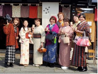 松戸市 着物レンタル 女性限定 着物で街歩き お洒落なカフェや旧徳川昭武庭園まで徒歩圏内 じゃらんからのご予約で 手拭い のお土産付き 松戸の着付け教室 Respirar レスピラール じゃらん遊び体験