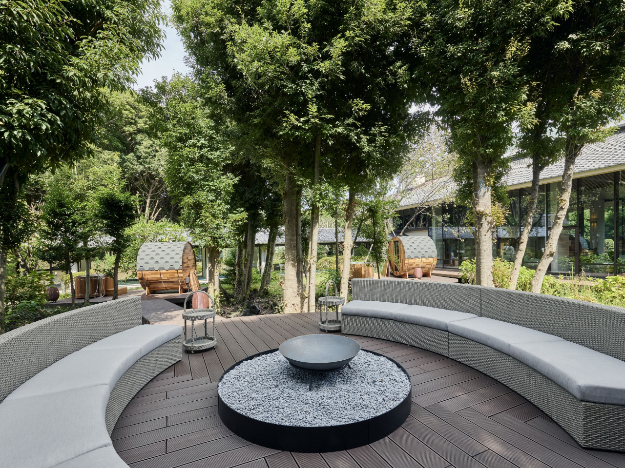 �厩�R�̒��ŊO�C��