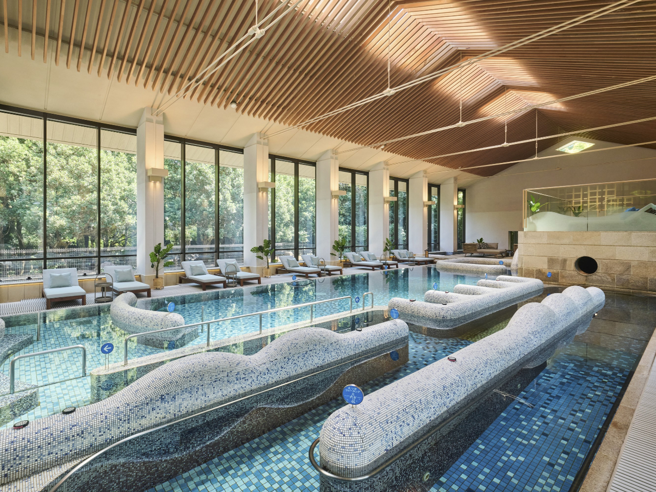 赤沢SPAリニューアル~新感覚タラソプール体験~レンタル水着付き