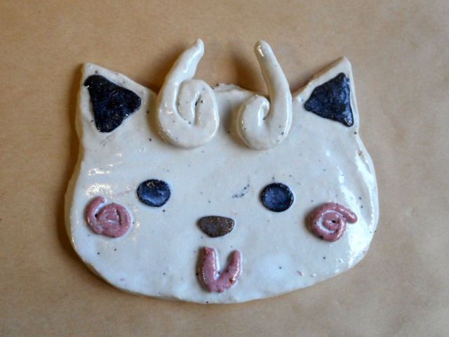 色粘土を使ったお皿