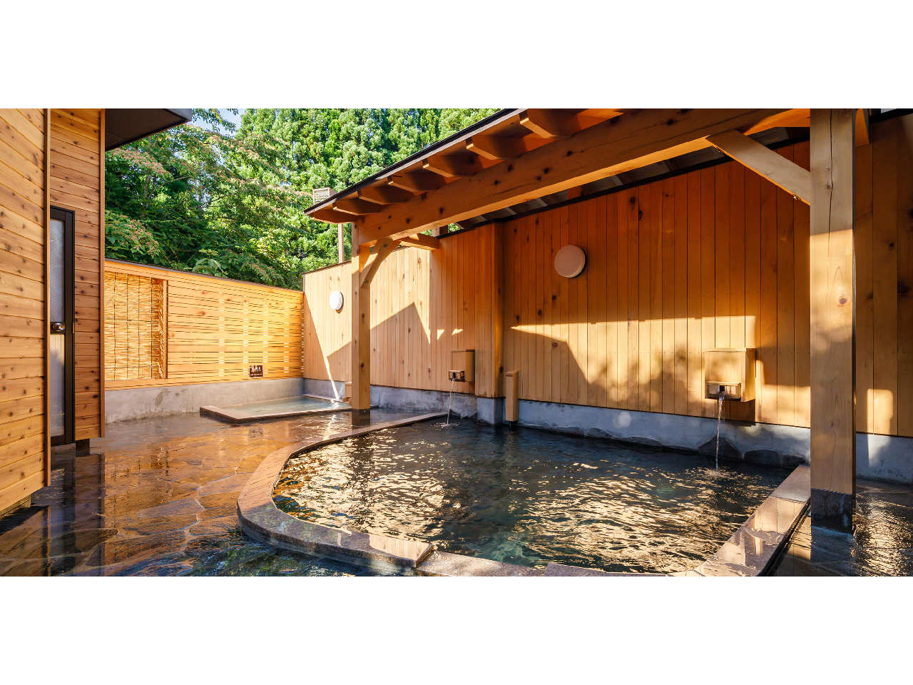 宝仙の湯(露天風呂・水風呂)