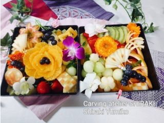 フルーツのお重を作ってみましょう♪おもてなしやプレゼントにも大活躍です。初めての方もつくれます♪