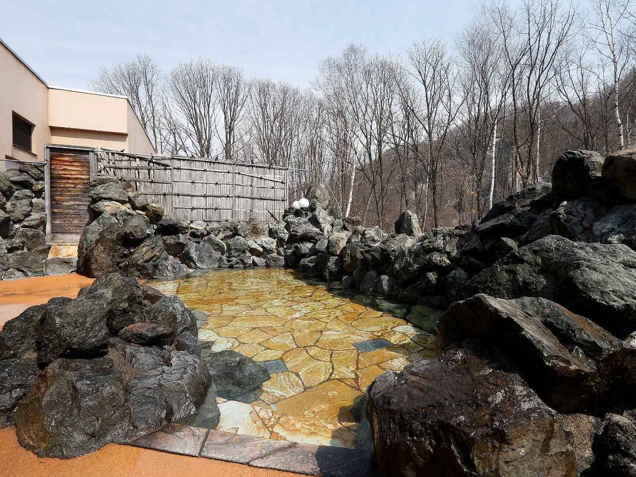 【日帰り入浴プラン】くったり湖を臨む露天風呂が自慢!湯ったりくったりプラン♪