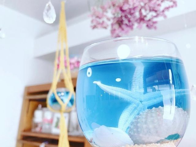 ジェルに色付けをするとより世界観が広がります
