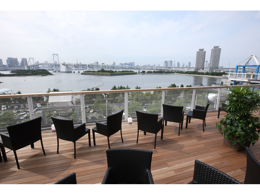 yframe cafezC{[ubW]łJtFXg􃉃`JtFfBi[A̐iςȂy