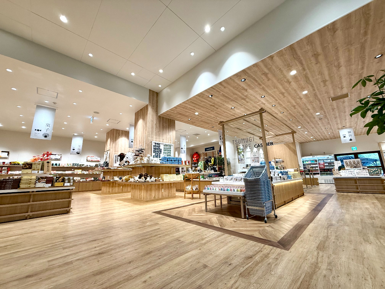 2025N101炩Εw1KɂyYVbvyTSUMUGI STOREzj[AI[vIyY͂AWF[g̔Ă܂B