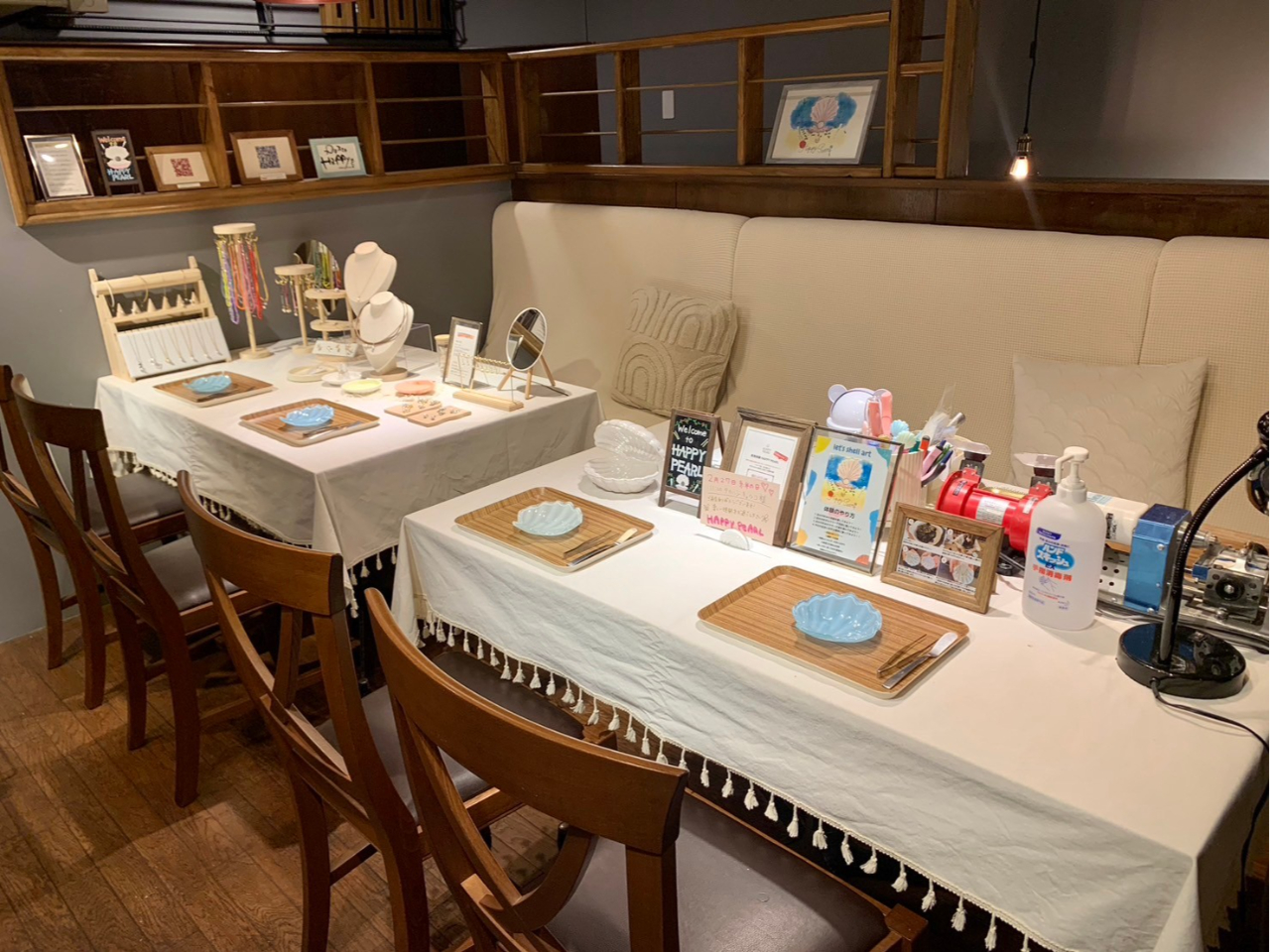 体験時間は加工を含め約60分。雨の日も安心して楽しめる真珠体験。当日予約が可能な場合もございますので、お気軽にご連絡ください。