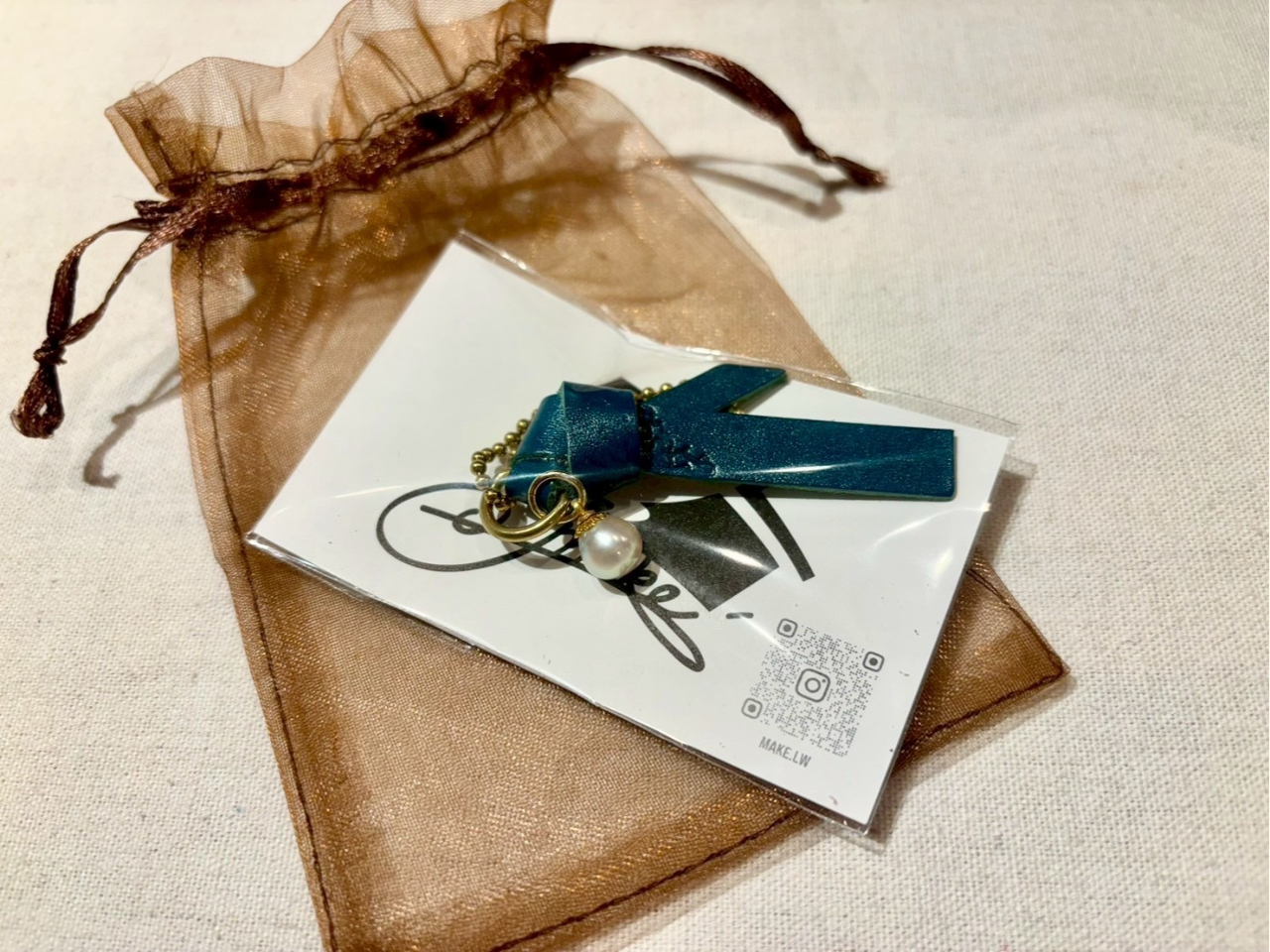 ラッピングしてお渡ししますので、そのままプレゼントやお土産としてお渡しできます♪