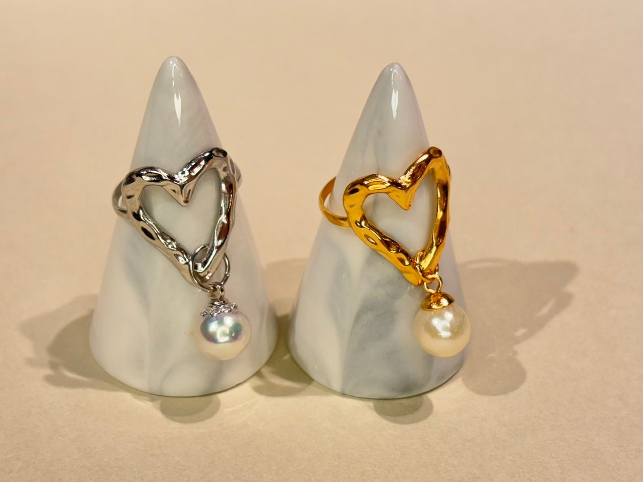 取り出した真珠をその場でアクセサリーにできるため、忘れられない瞬間を形に残せます。