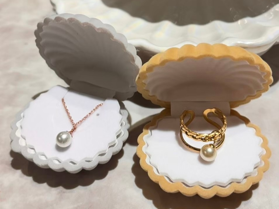 yaLOɂ߁z Ŏo^A݂ɑ荇̂fGłBEɈ̓ʂȃANZT[ŖɏΊ炪邱ƊԈႢȂłB