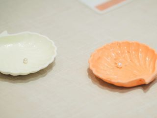 真珠には「純粋さ」や「平和」を象徴する意味があります。あなただけの真珠をアクセサリーとして身につけ、幸運のお守りとしてもご愛用いただけます。