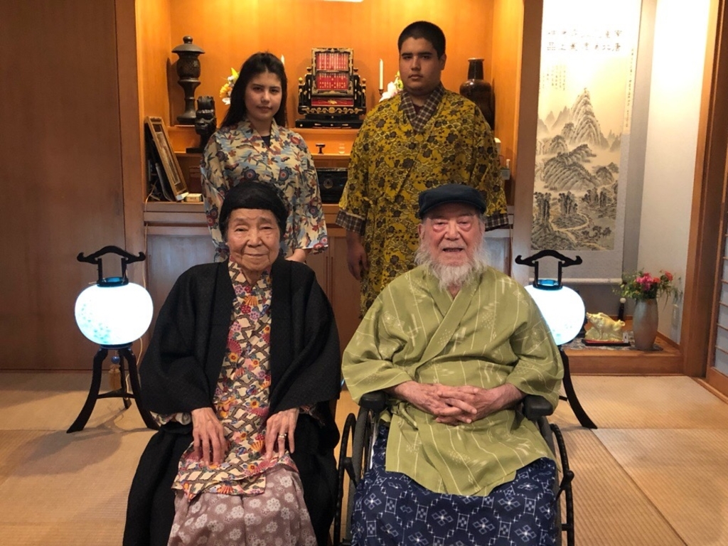 大好きなお祖父ちゃん、お祖母ちゃんと一緒!