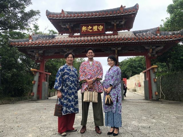 【首里城復興支援!】琉球王国時代の礼服「胴衣(どぅじん)」を着て、首里城を歩くと、古の人の気持ちを体験できるかも?!