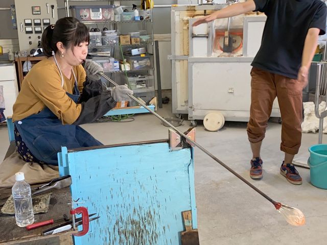 吹きガラス グラス制作体験 伊香保石段街から徒歩8分 1時間につき1組限定 伊香保ガラス工房 吹々 じゃらん遊び体験