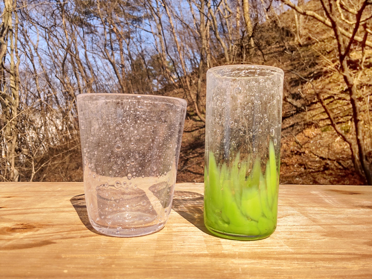 透明だと気泡がメインで、色と組み合わすと泡とのコントラスト!