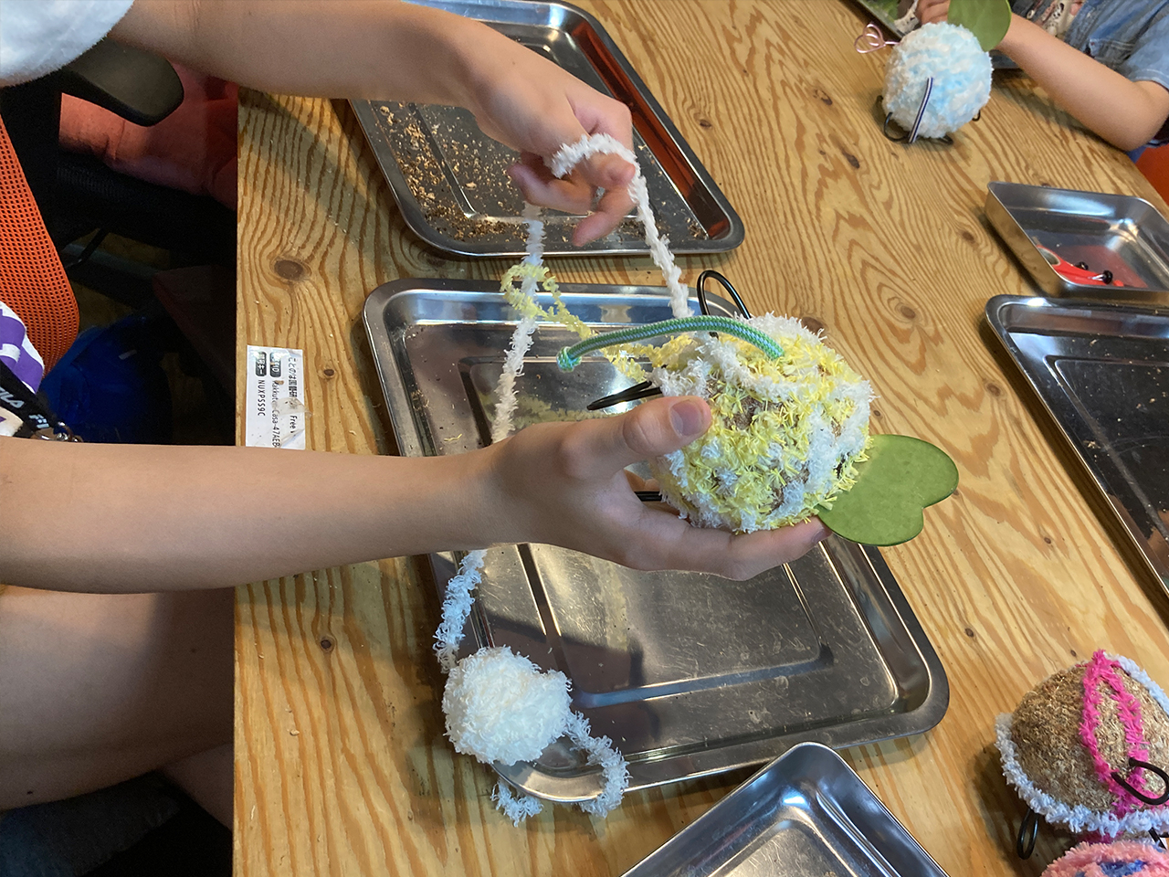 ���D���ȂQ�F�̃J���[�������݂Ɋ����t���邱�ƂŁA���R�ȃ}�[�u���͗l���o���オ��I