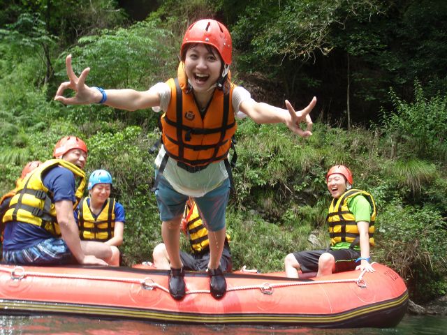 14 00 保津川ラフティング 京都 駅近 駐車場有 仲間 家族 カップルで手軽に大自然を遊ぼう 激流ドキドキ 親切丁寧な笑顔でスタッフがおもてなし 運営年の実績と楽しいツアーに自信 ビックスマイル 保津川ラフティング じゃらん遊び体験 14 00 保津川ラフティング 京都 駅近 駐車場有 仲間 家族 カップルで手軽に大自然を遊ぼう 激流ドキドキ 親切丁寧な笑顔でスタッフがおもてなし 運営年の実績と楽しいツアーに自信 ビックスマイル 保津川ラフティング じゃらん遊び体験