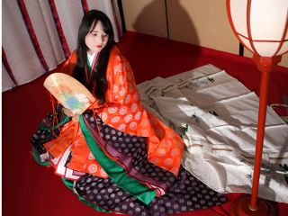 かぐや姫に大変身できる十二単体験!