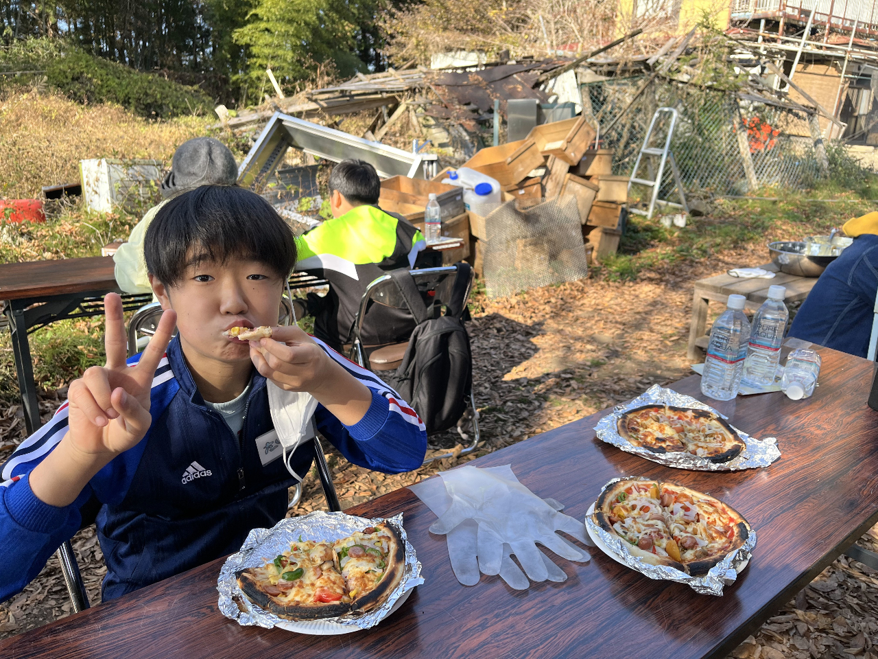 レンコンピザおいしいね!!