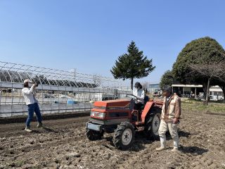 トラクターも運転しちゃったよ!