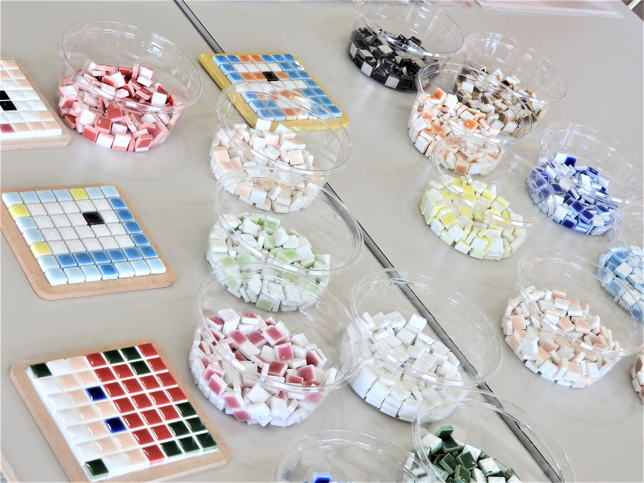 SłPWF̃J[^Cgݍ킹ĕĂ܂Bʐ^̃T^̂悤Ȗڒn͊{Iɂ͍sĂ܂BB