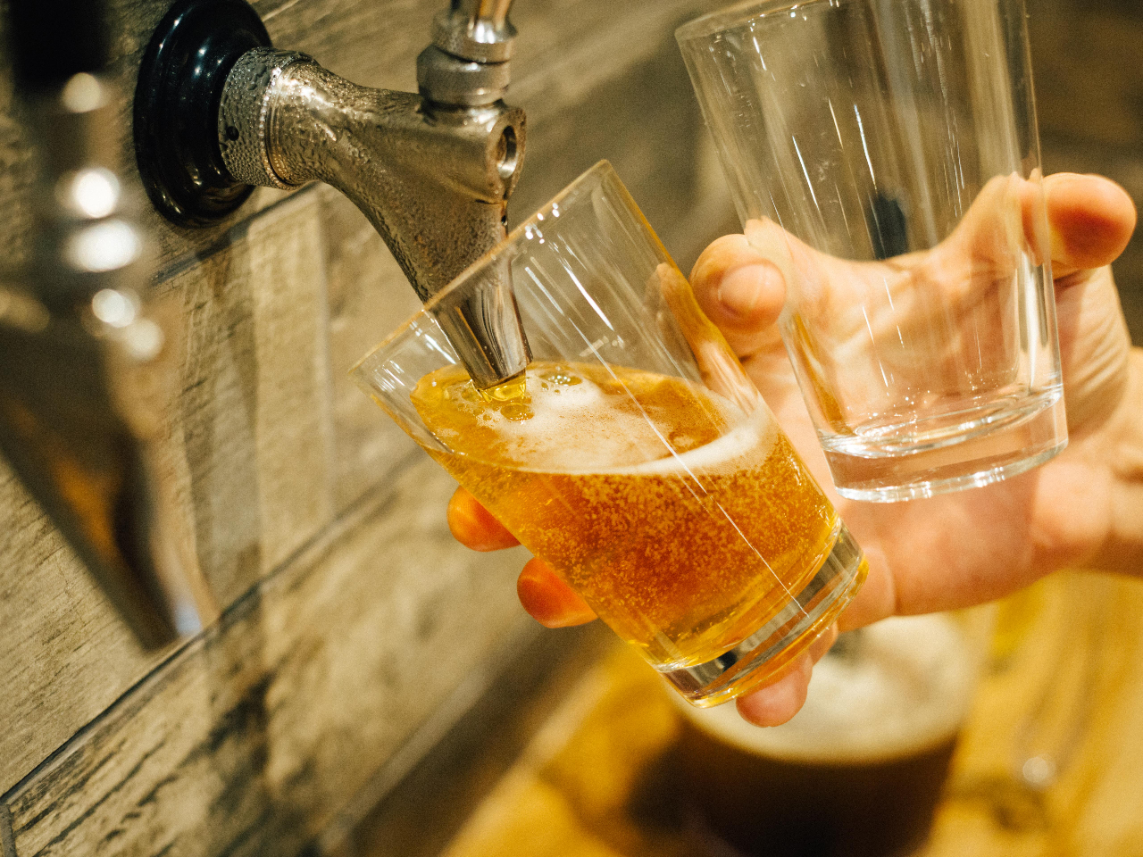 クラフトビール工場見学とクラフトビール3種飲み比べができるプランです♪