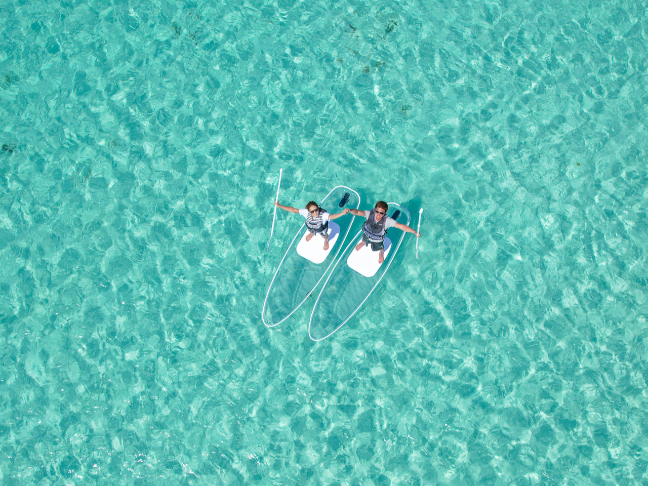 エメラルドグリーンに輝く海で感動体験!!