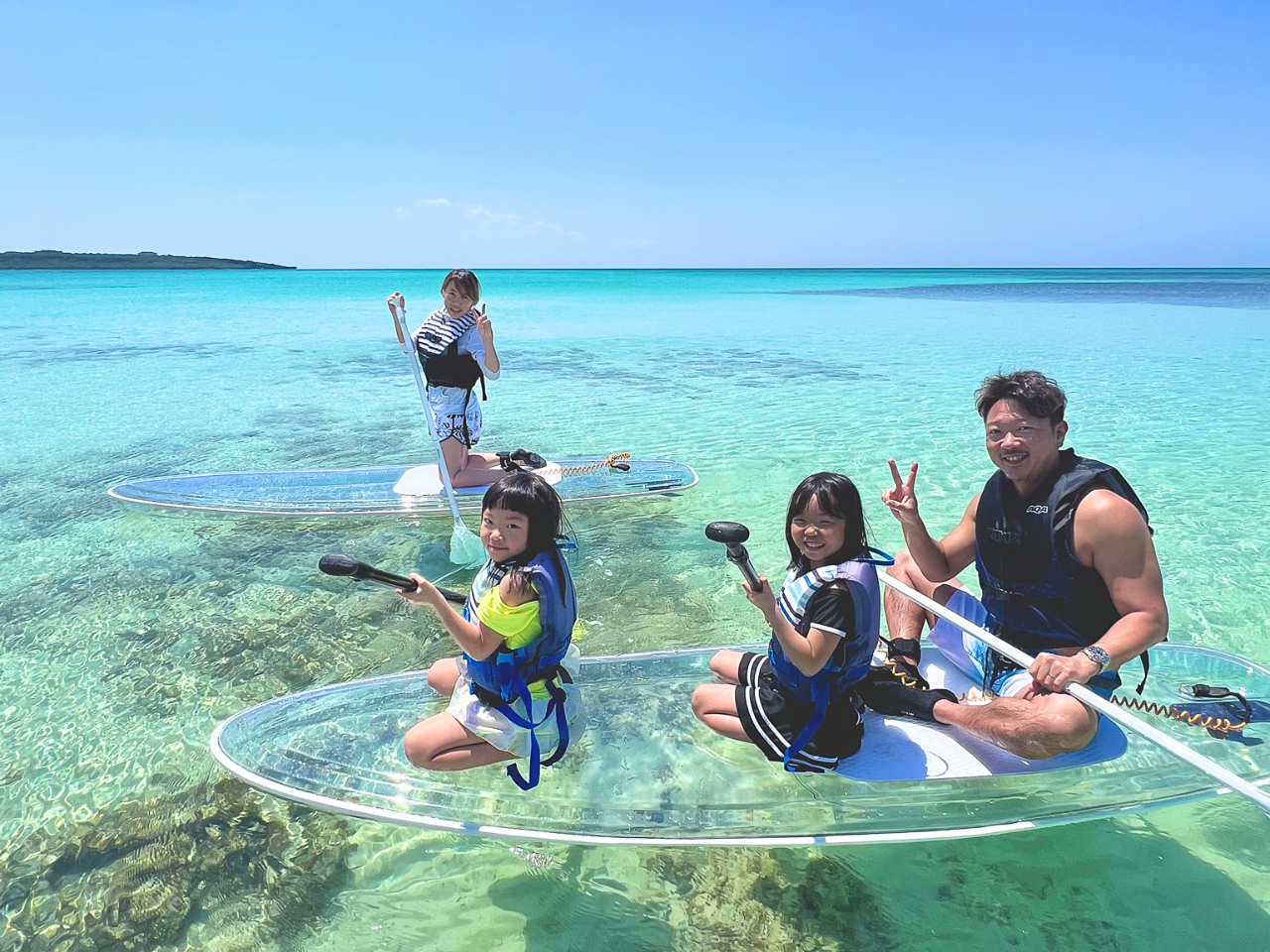 安定感のあるクリアSUP!その日の穏やかなポイントにご案内しますので、お子さんも安心して楽しめます。