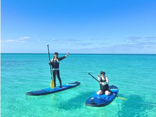 人気のSUPで宮古島の海をクルージング!透明度抜群の宮古島の海!SUPの上から珊瑚礁やトロピカルフィッシュを眺めながらの至福の時間。
