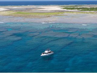 無人島上陸!映え撮影ボートツアー!