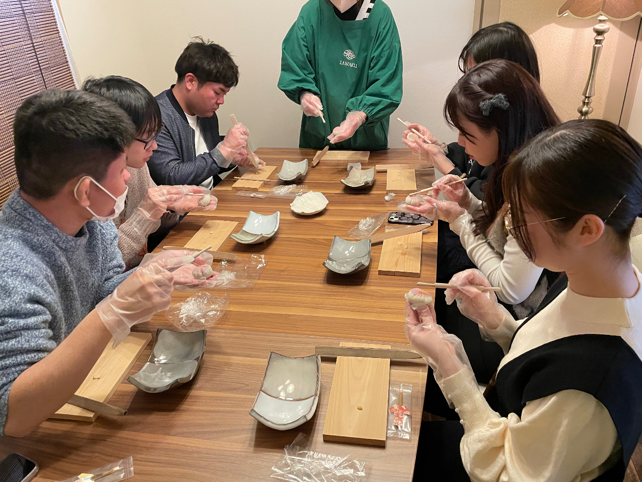 こんなお菓子も作れます!オリジナル和菓子を作ることも可能です。2歳から体験可能です。山芋や卵などを使用せずアレルギーの少ない食材で作るシンプルな和菓子です。