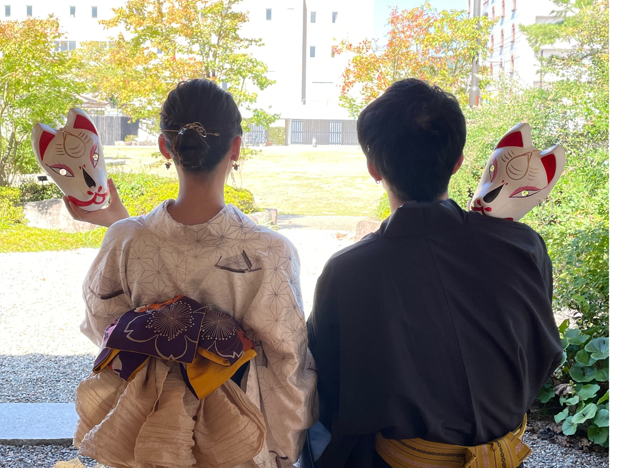 男性用着物もあります。着物で和菓子体験いかがですか?