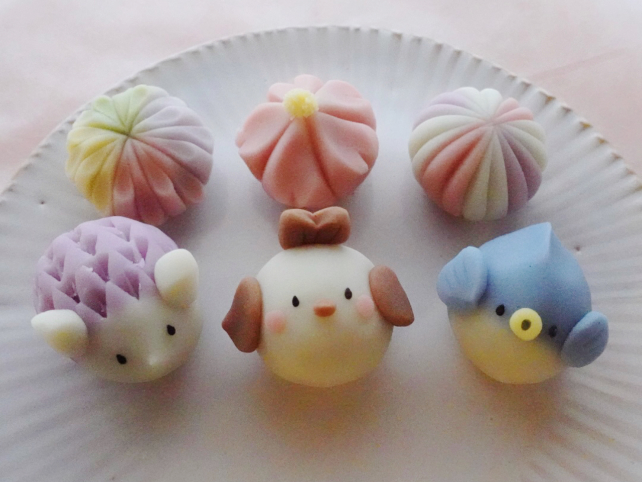 ���F�����g�p������؂�ʕ��̊����p�E�_�[�ŐF�Â������a�َq�ł��B