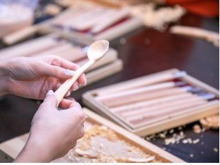 木のスプーンづくり体験