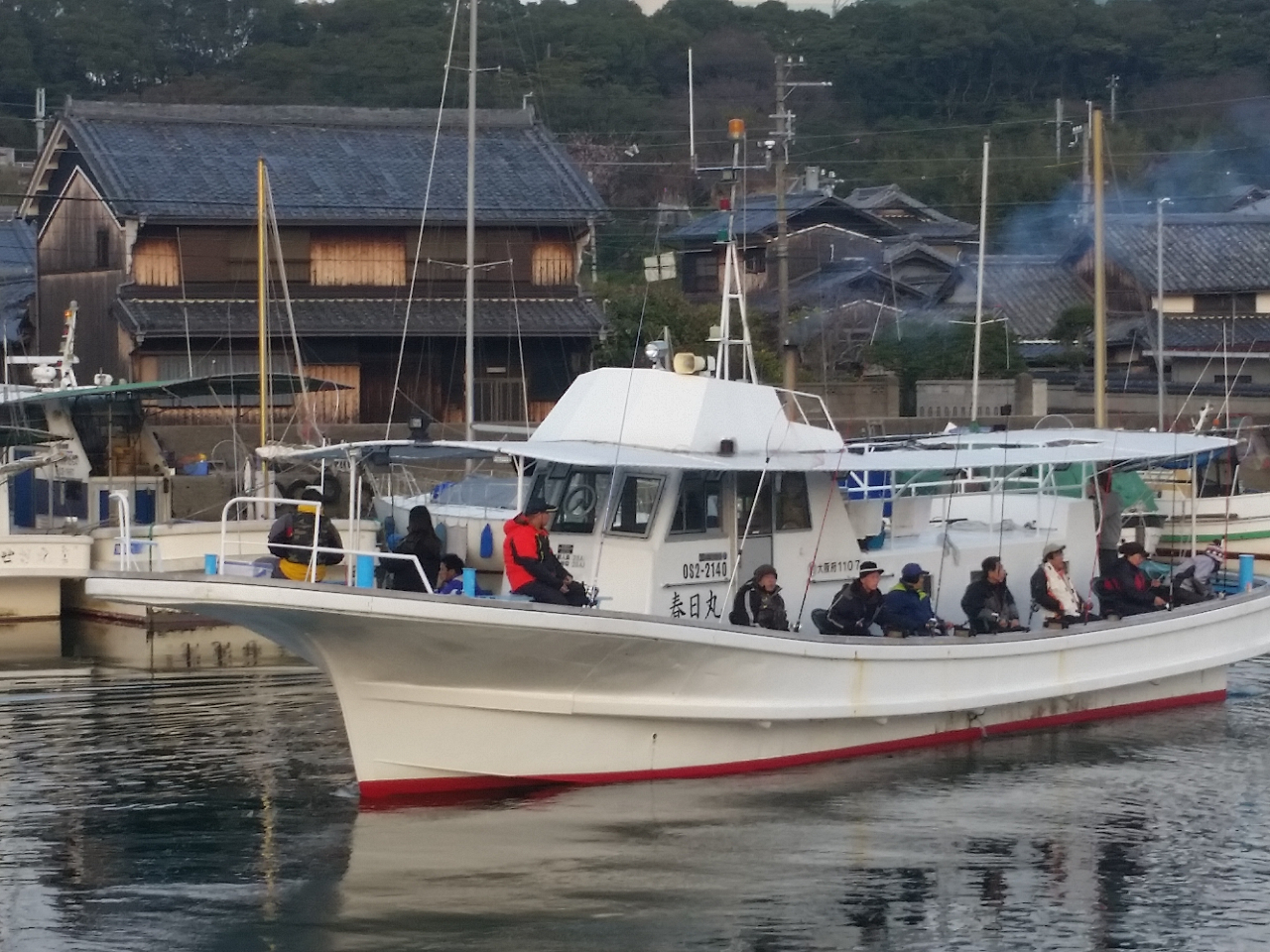 大阪 岬町 乗り合い 船釣りへ出発 初心者の方も歓迎 春日丸 じゃらん遊び体験