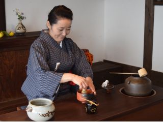 気軽にできる八女抹茶体験♪