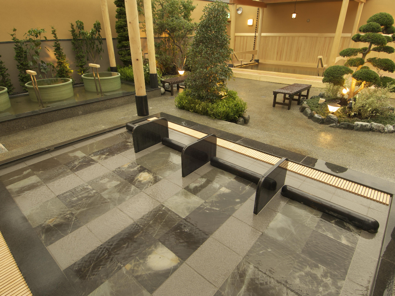 天然温泉 温鉱石(おんこうせき)うたた寝湯は露天エリアにありますので、新鮮な外気に触れながらゆったりできます