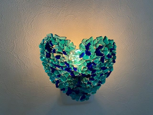 \体験場所は落ち着いたギャラリー内!/ガラスフュージングで作るナイトランプ