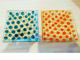 釉薬でガラス板に模様を描いてオリジナルのケーキ皿ができます。