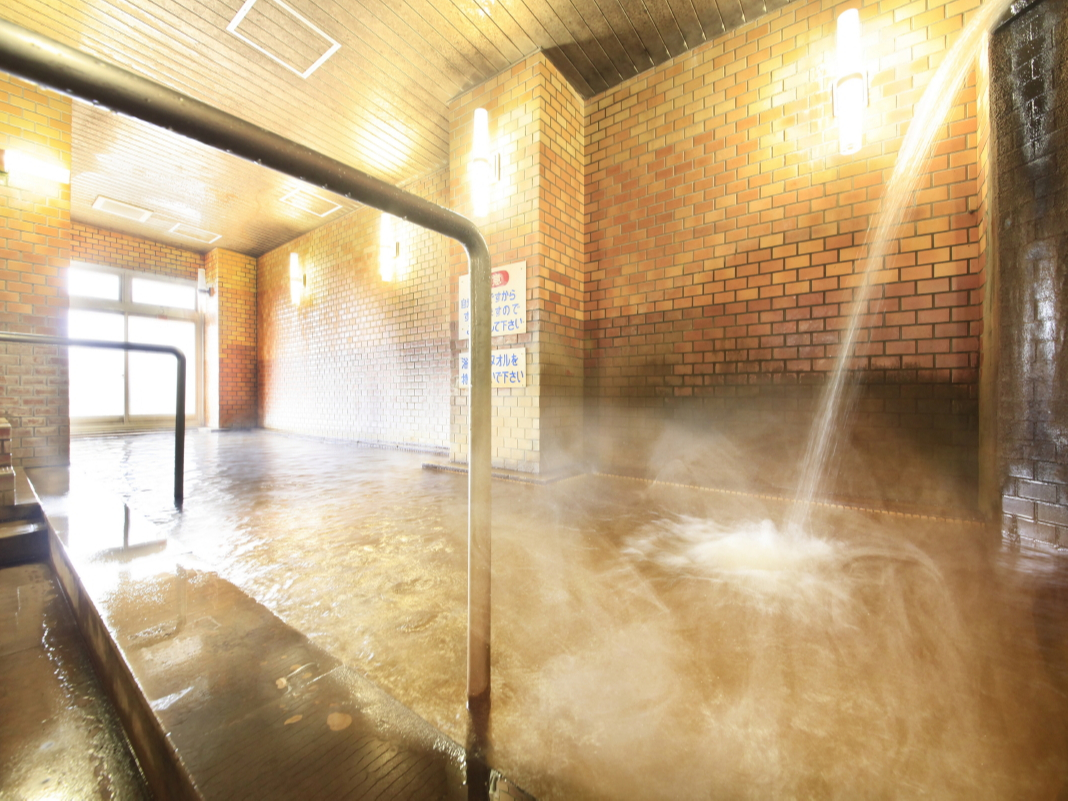 掛け流しならではの大量な湯量です。